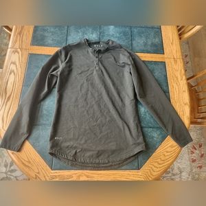 BYLT long sleeve size small